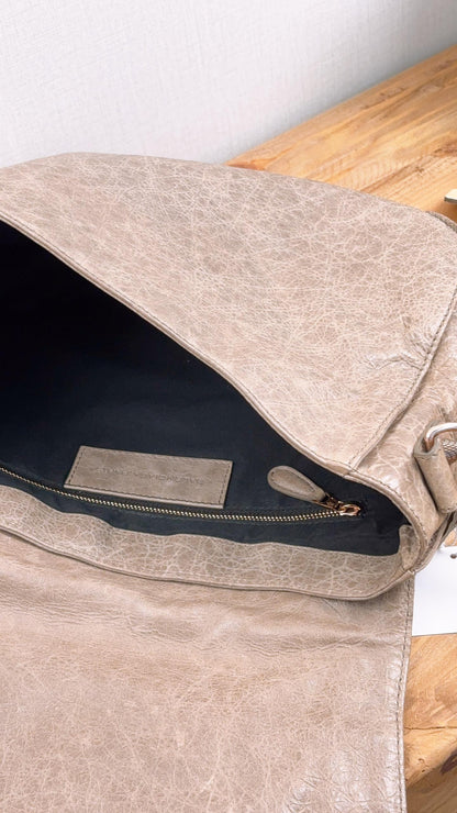 Balenciaga Grey Neo Folk Messenger Bag (RGHW)