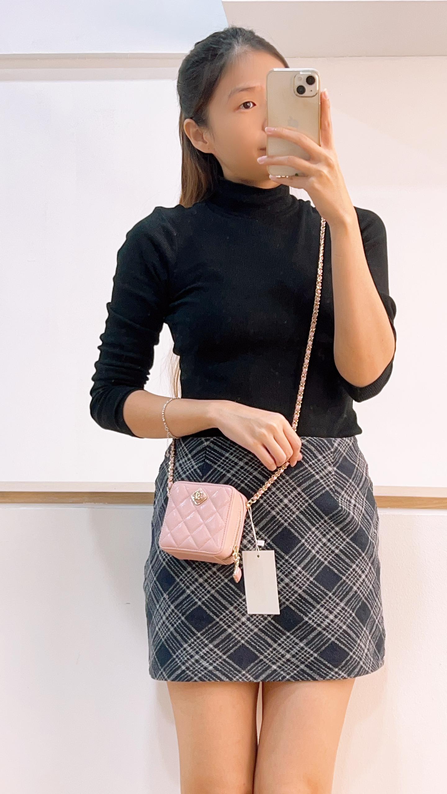 Chanel Pink Caviar Love Square Mini Bag (LGHW)