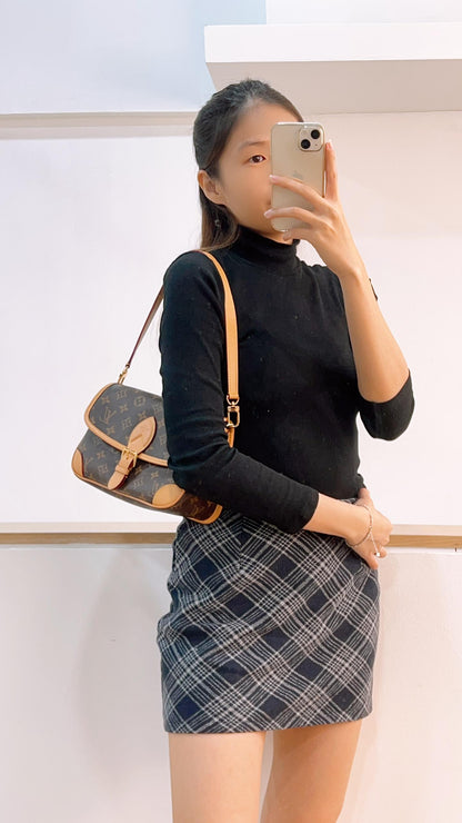 LV Monogram Fuchsia Diane