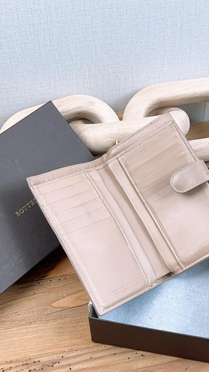 BV Beige Intrecciato Compact Wallet
