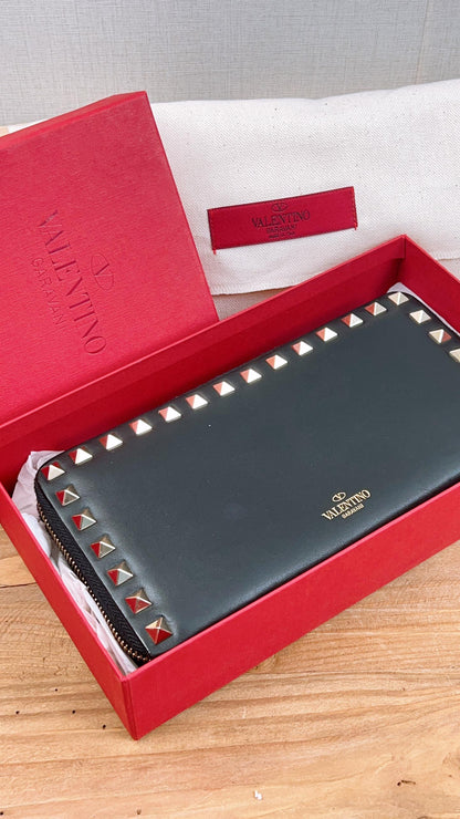 Valentino Black Garavani Rockstud Long Wallet (GHW)