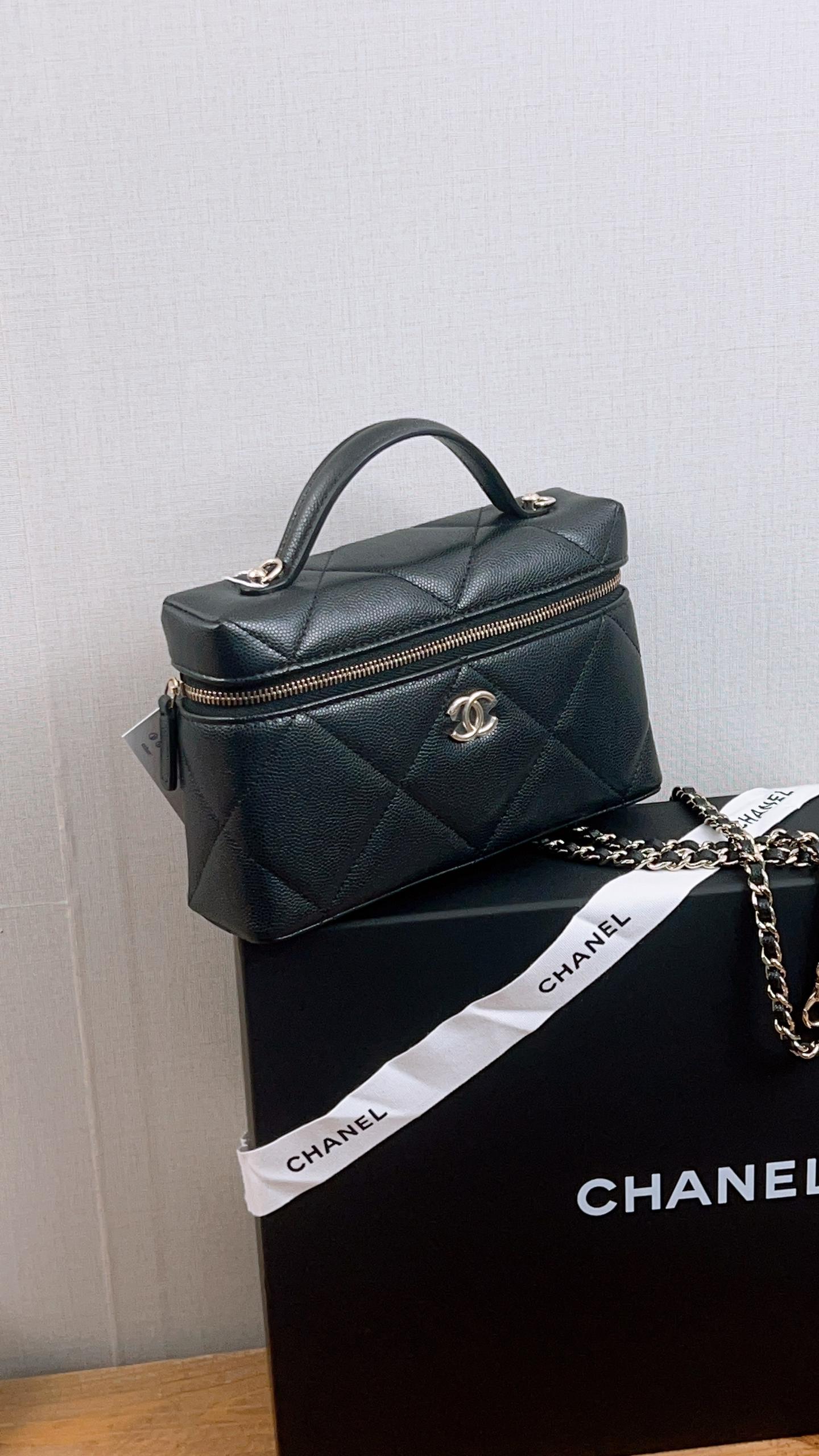 Chanel Black Caviar 25P Large Quilted Handle Vanity (GHW)