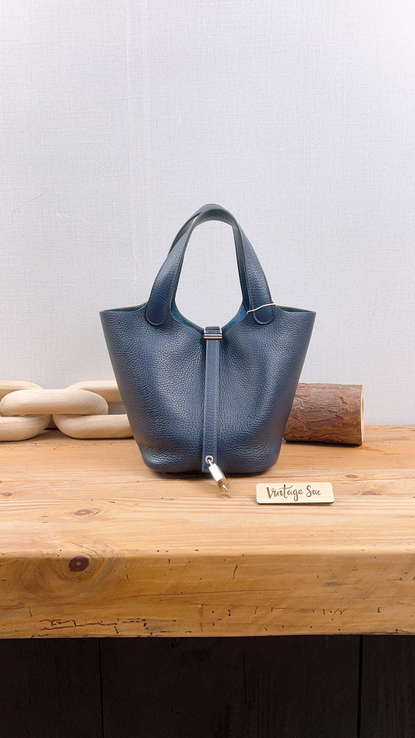 Hermes Blue Nuit Picotin 18 (PHW)