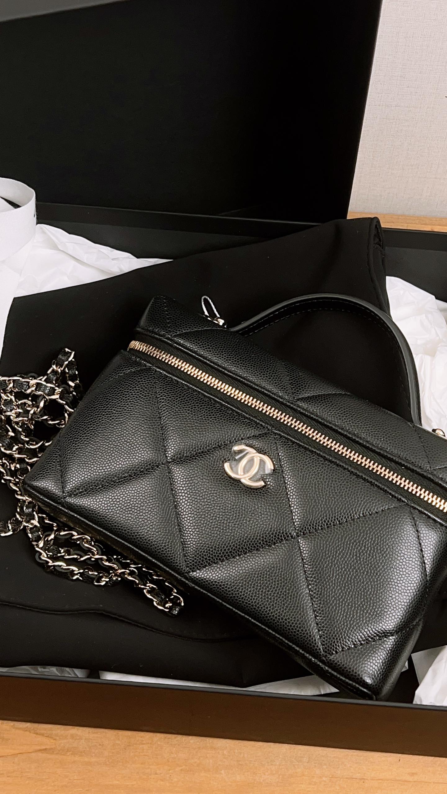 Chanel Black Caviar 25P Large Quilted Handle Vanity (GHW)
