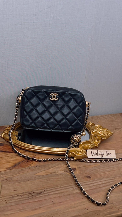 Chanel Black Lambskin Pearl Crush Camera Bag (GHW)