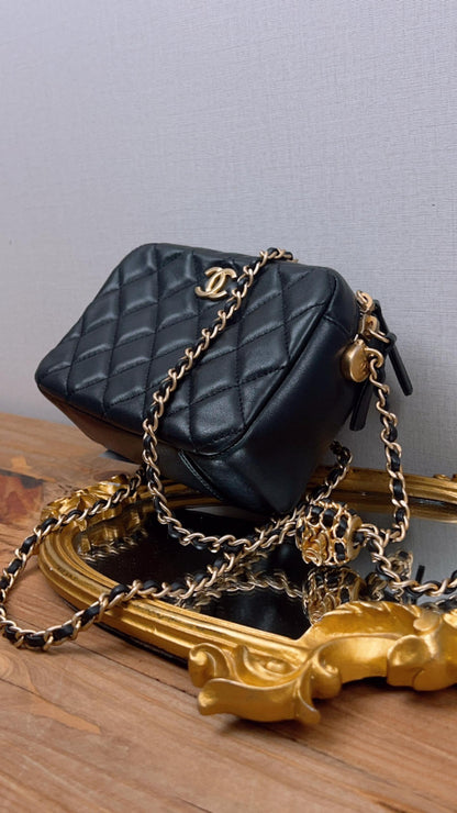 Chanel Black Lambskin Pearl Crush Camera Bag (GHW)