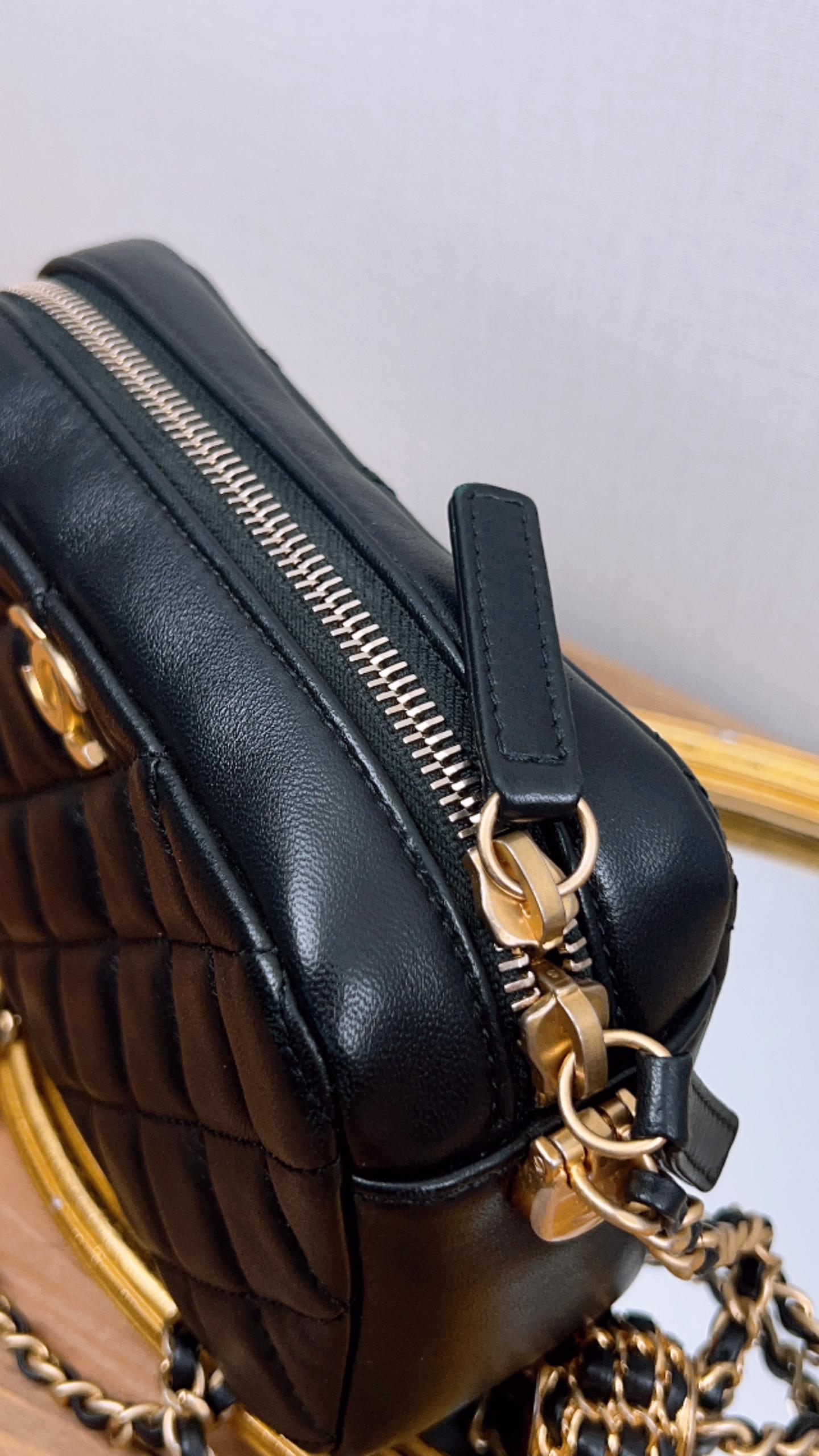 Chanel Black Lambskin Pearl Crush Camera Bag (GHW)