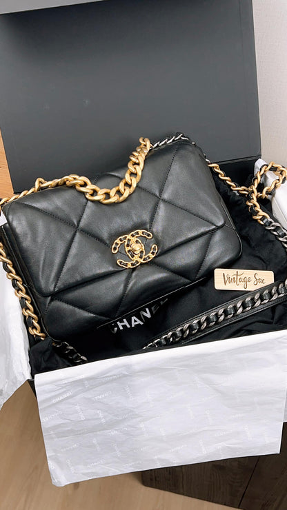 Chanel Black Lambskin 19 (GHW)