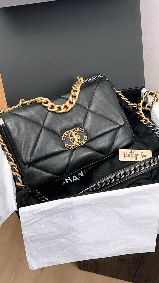 Chanel Black Lambskin 19 (GHW)