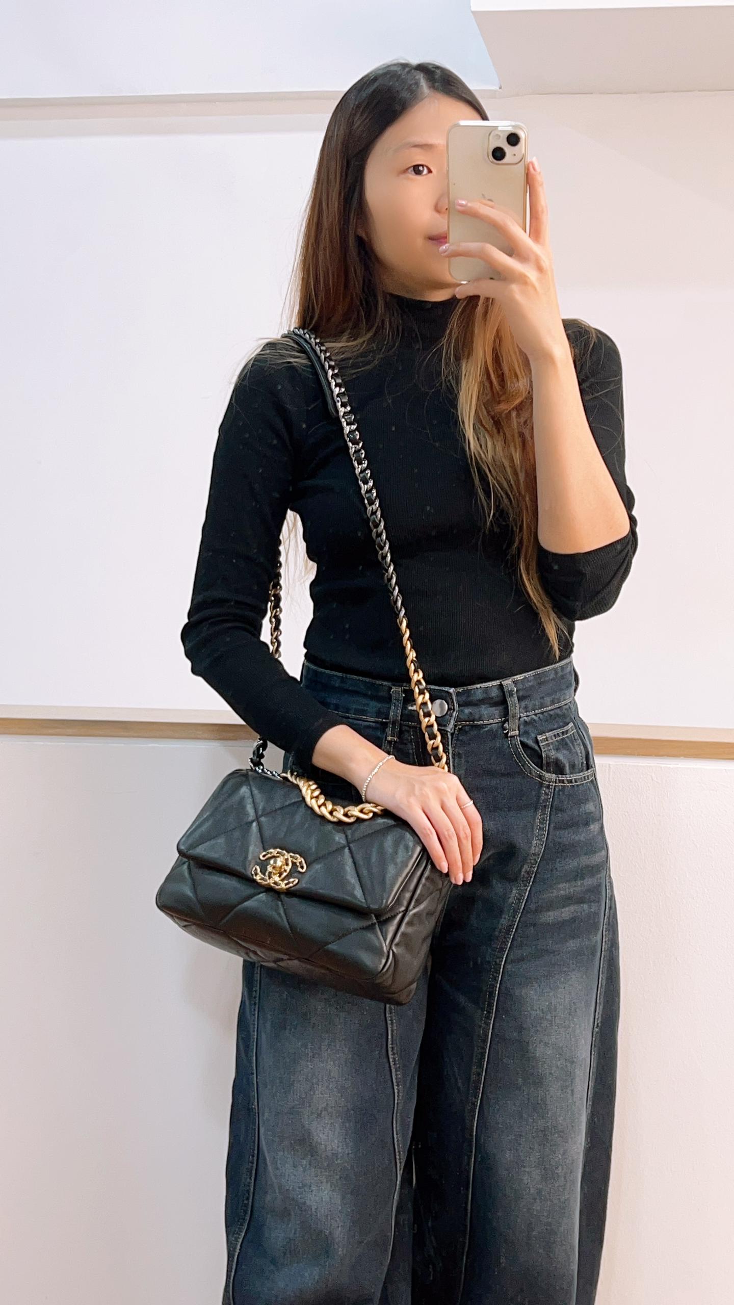 Chanel Black Lambskin 19 (GHW)