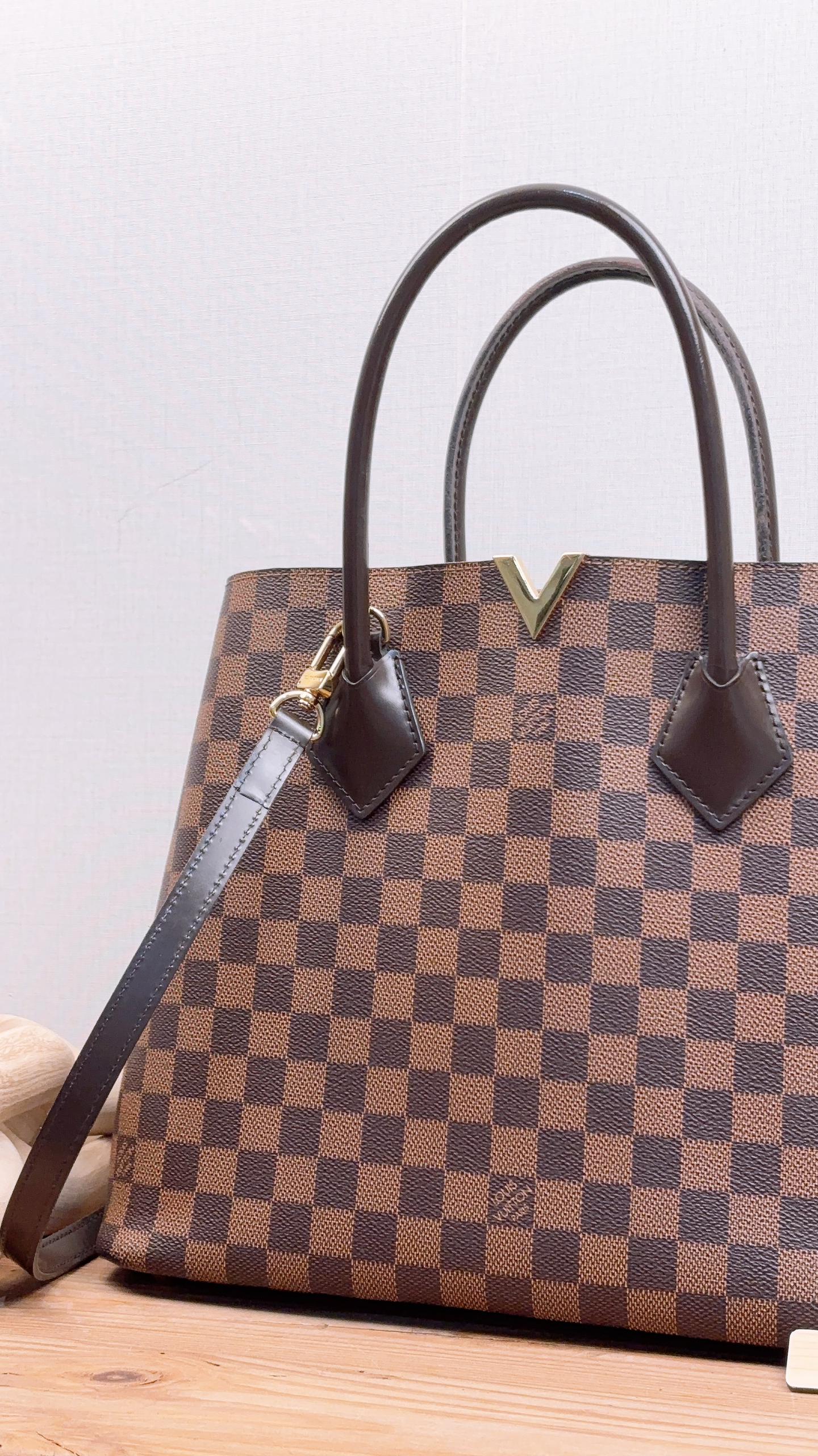 LV Damier Ebene Kensington
