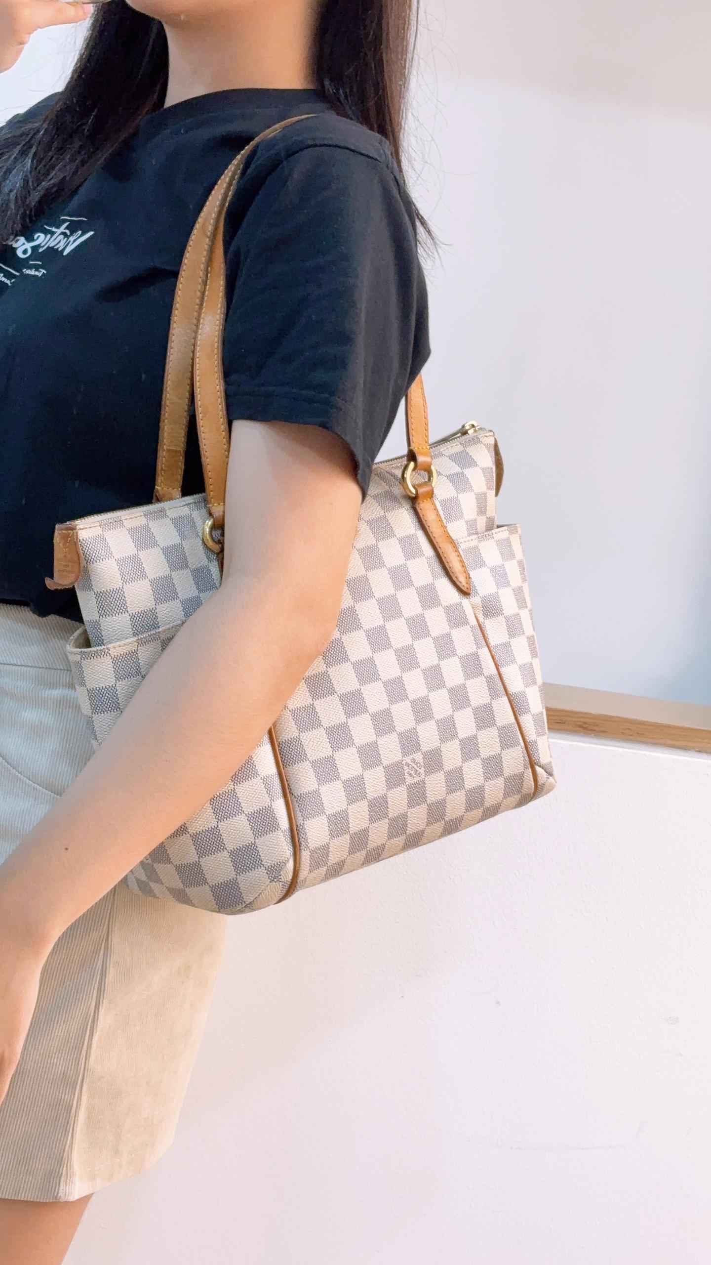 LV Damier Azur Totally PM