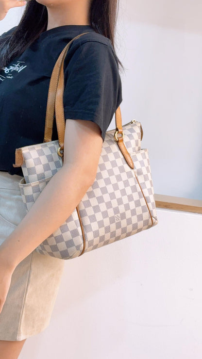 LV Damier Azur Totally PM