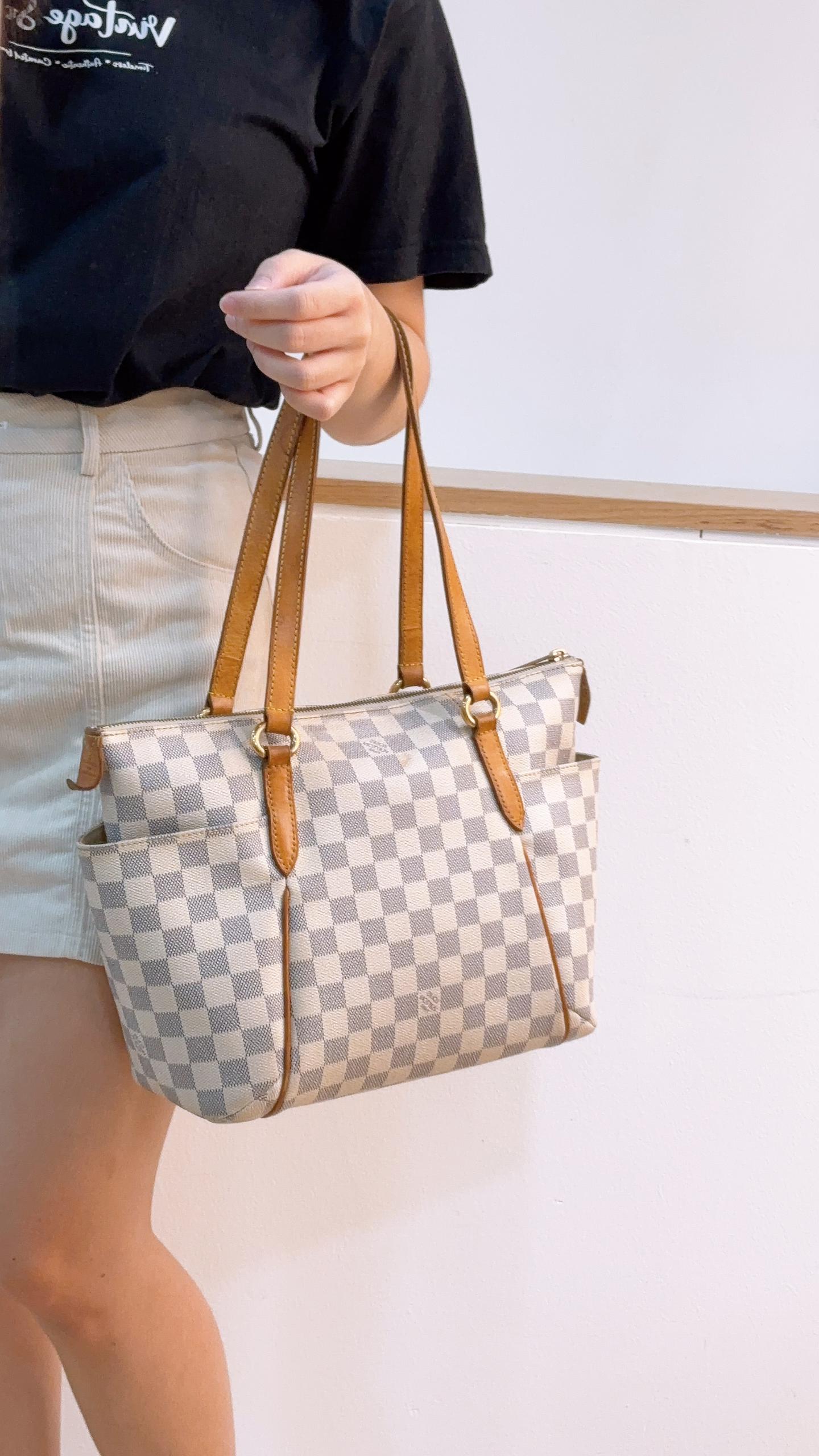 LV Damier Azur Totally PM