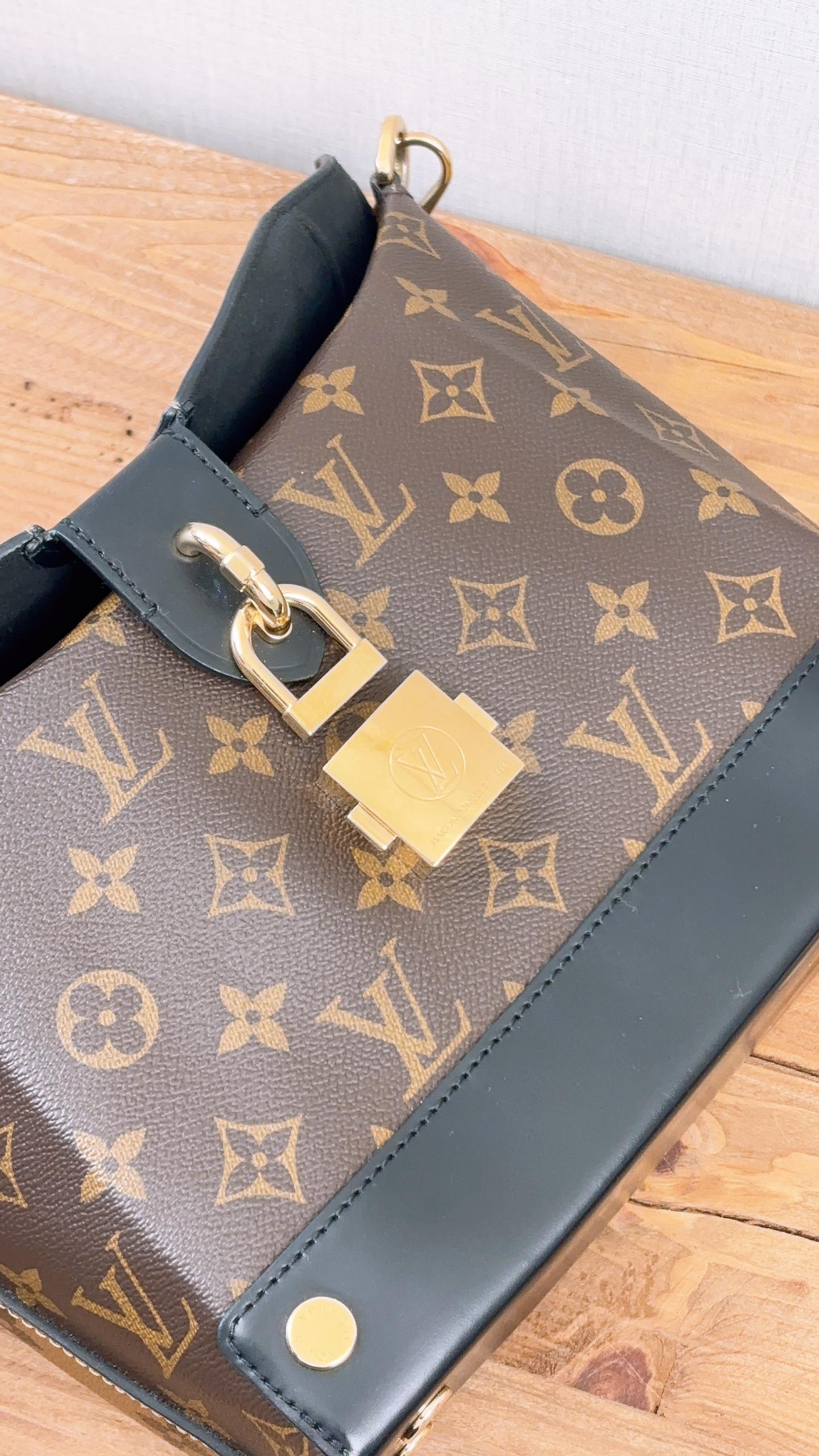 LV Reverse Monogram Bento Box