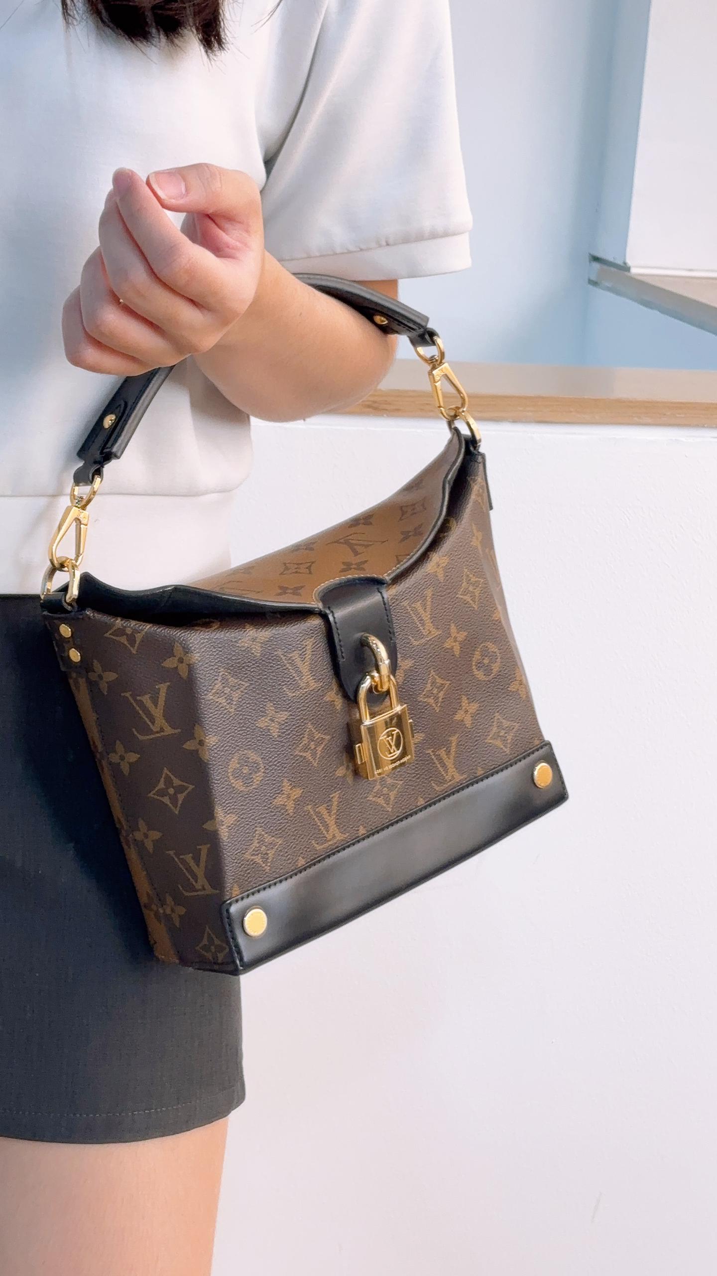 LV Reverse Monogram Bento Box