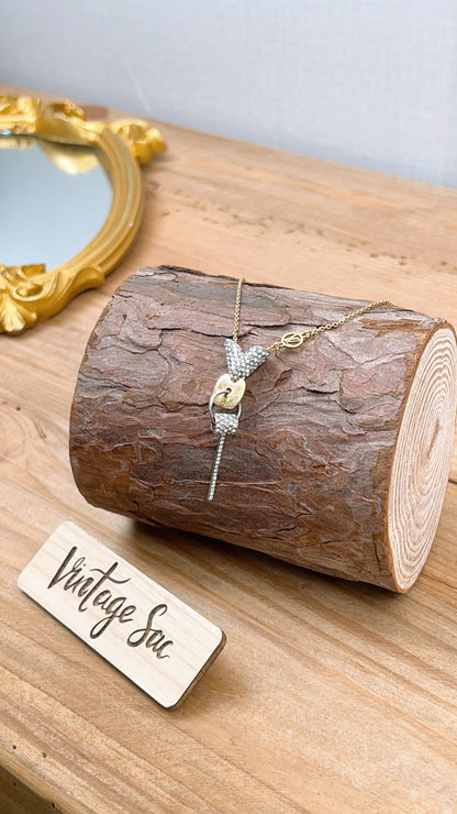 LV Essential V Strass Necklace