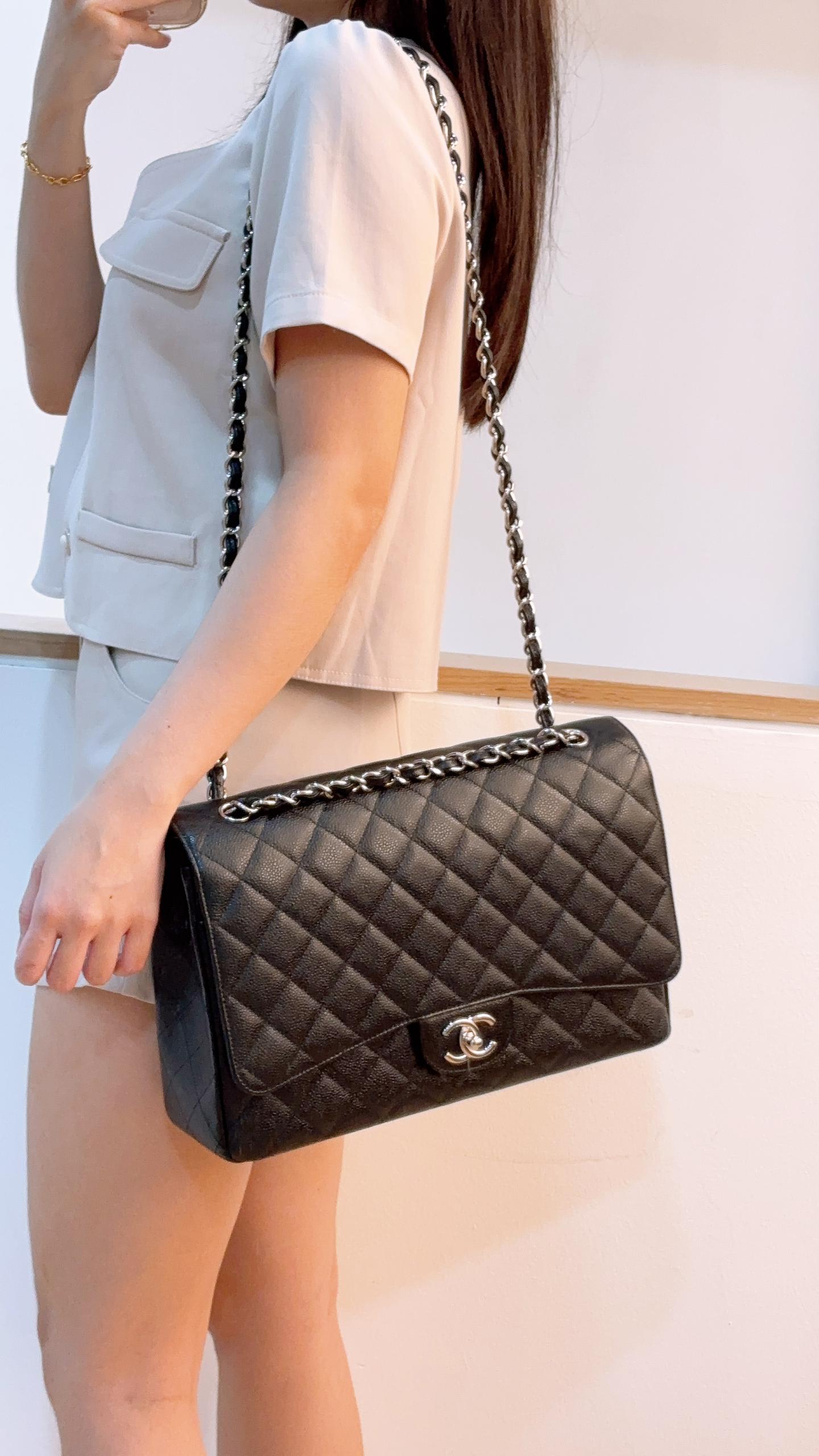Chanel Black Caviar Maxi CF (SHW)