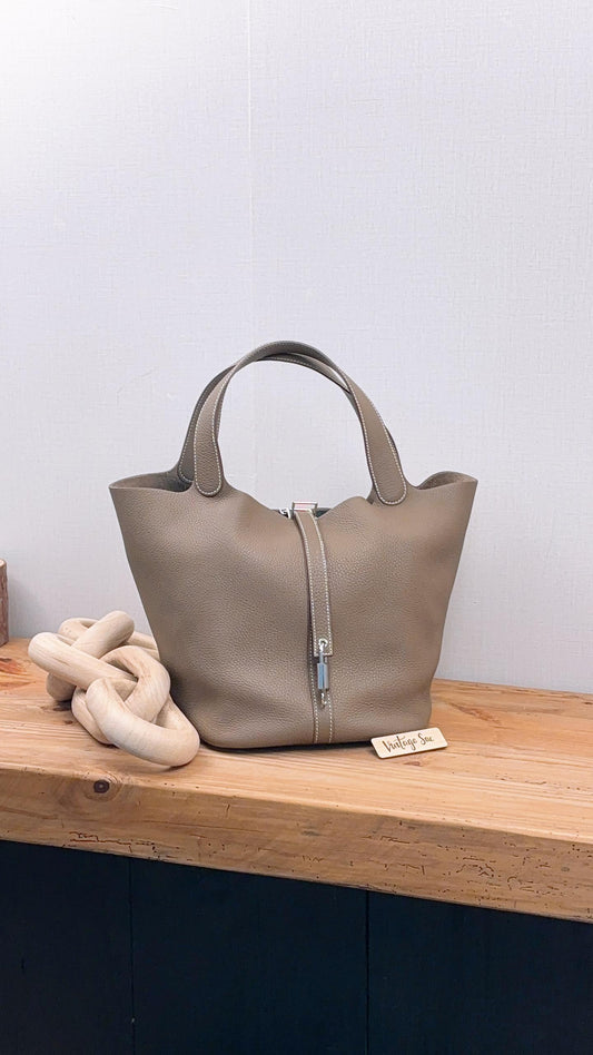 Hermes Etoupe Picotin 26 (PHW)