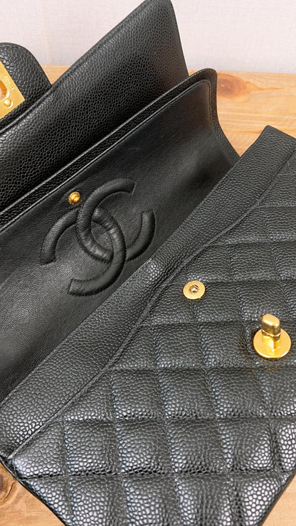 Chanel Vintage Caviar Medium CF (GHW)