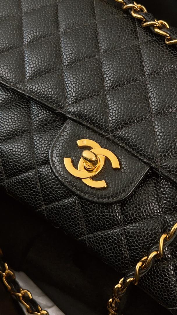 Chanel Vintage Caviar Medium CF (GHW)