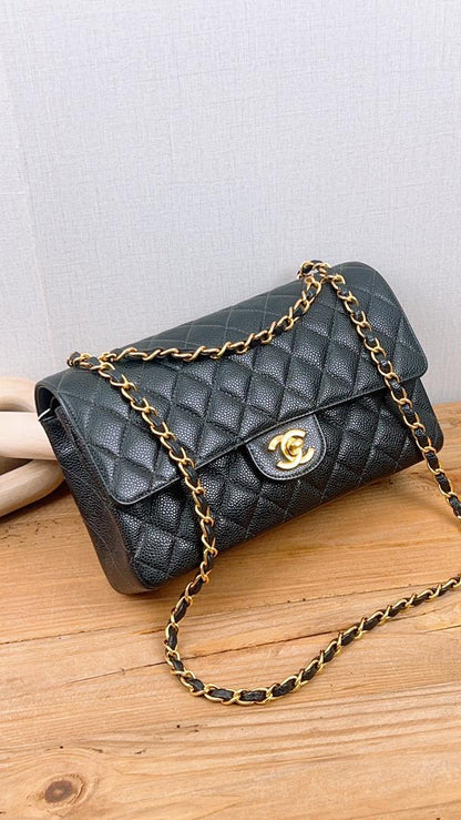 Chanel Vintage Caviar Medium CF (GHW)