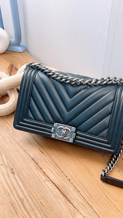 Chanel Black Calfskin Chevron Old Medium Boy (RHW)