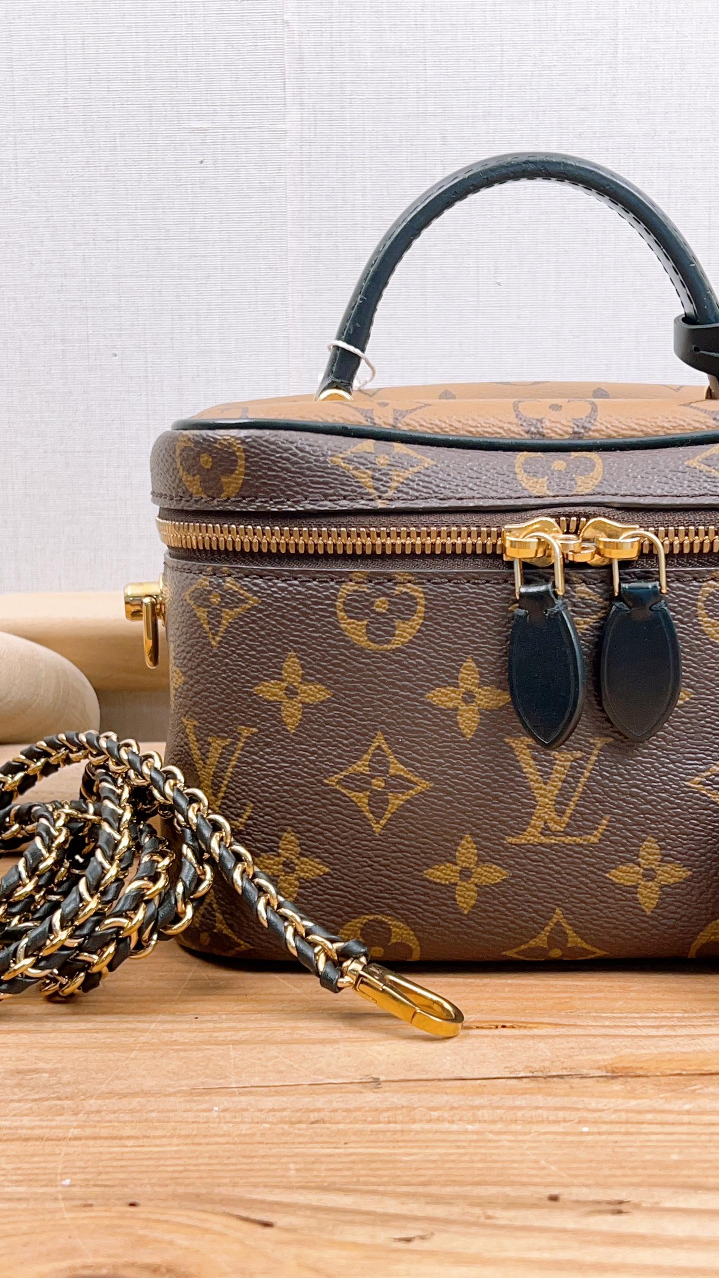 LV Reverse Monogram Vanity PM