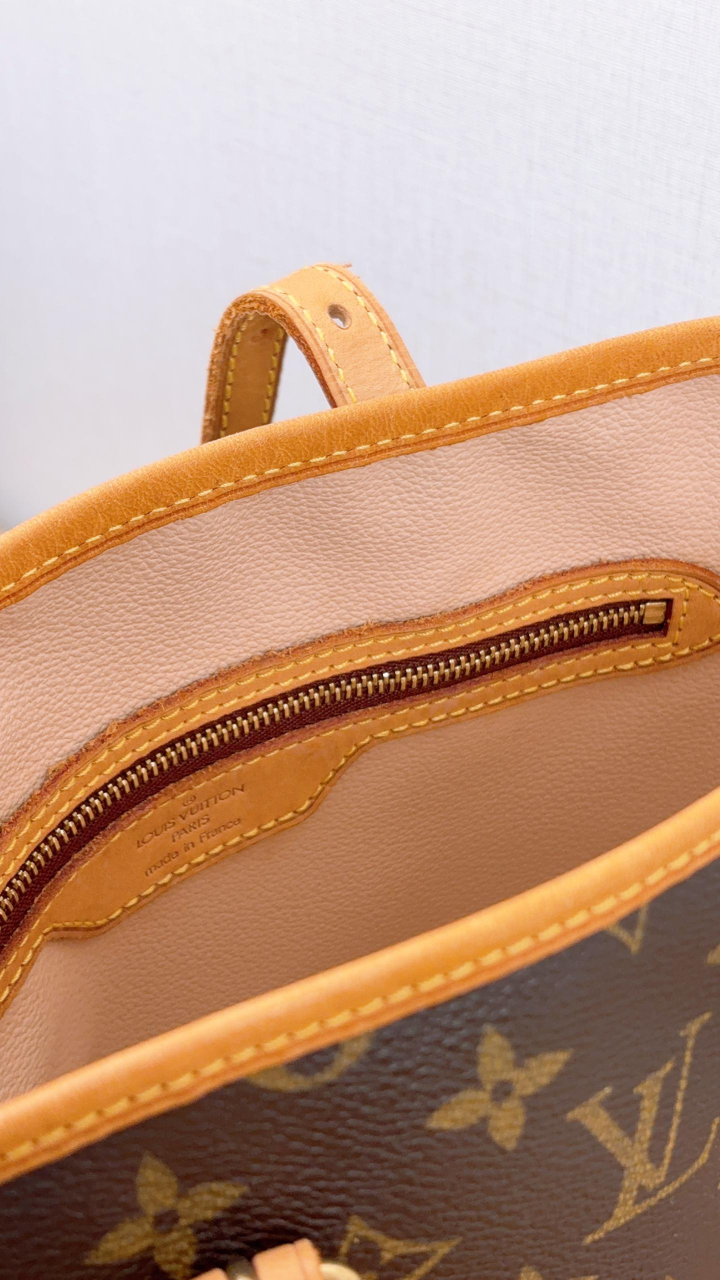 LV Monogram Marais Bucket