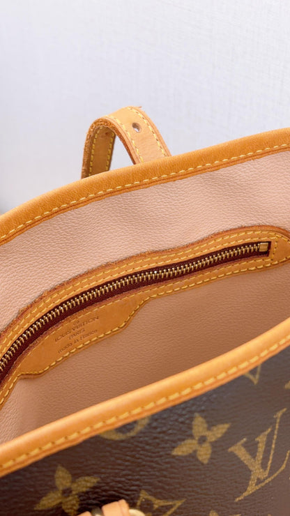 LV Monogram Marais Bucket