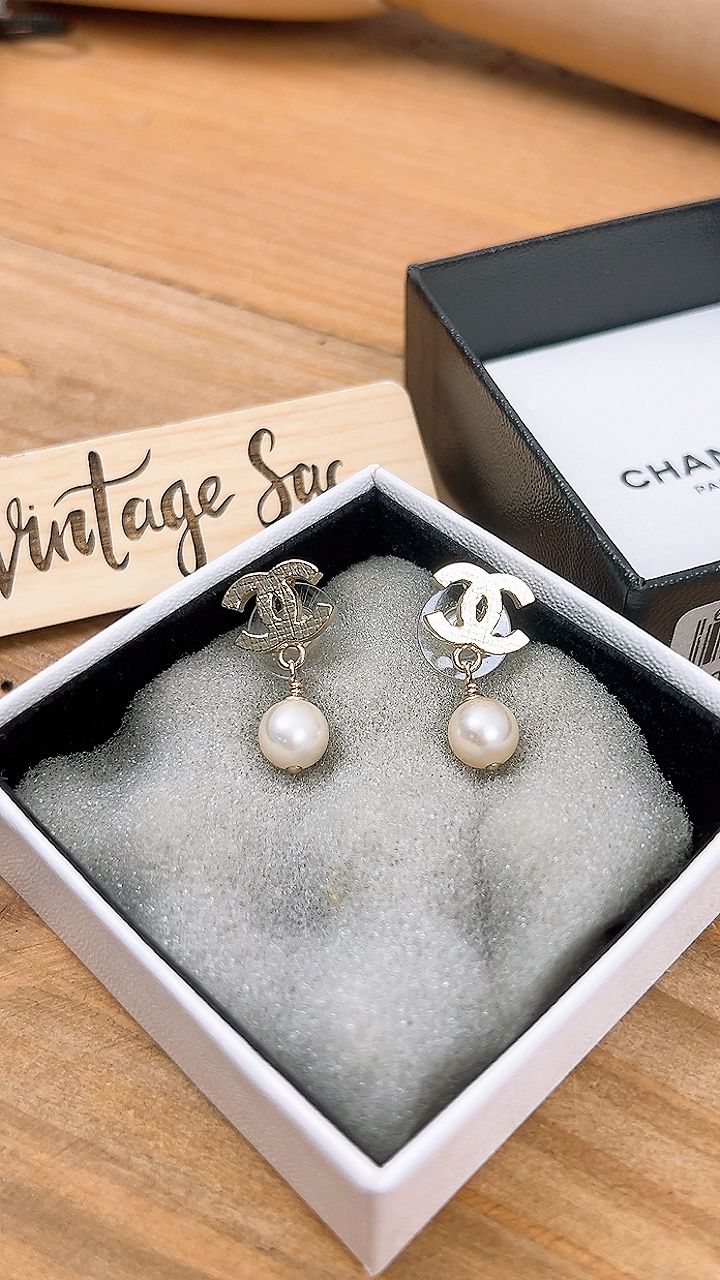 Chanel Gold CC x Pearl Earrings