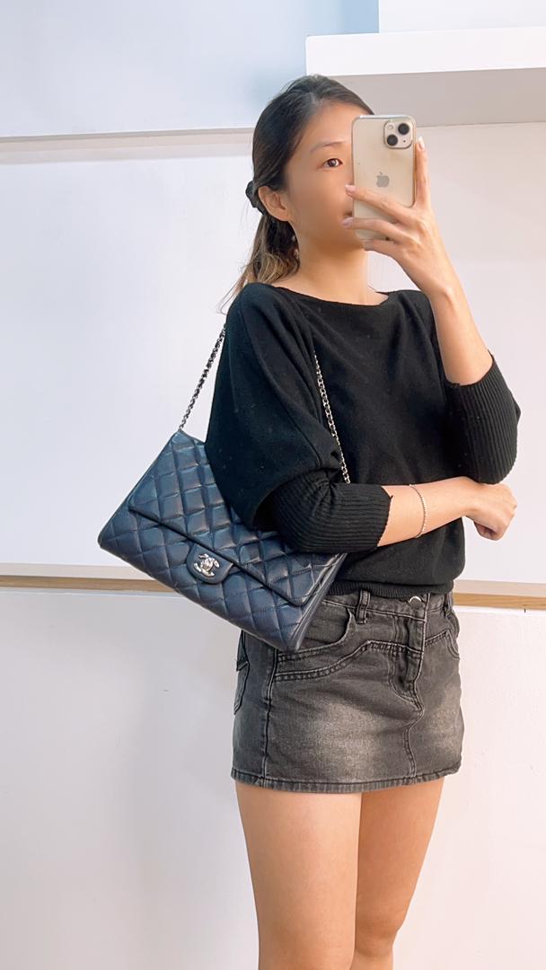 Chanel Navy Caviar Clutch On Chain (SHW)