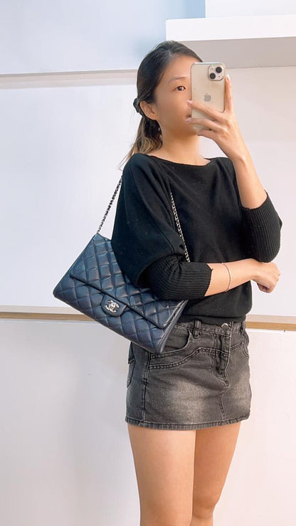 Chanel Navy Caviar Clutch On Chain (SHW)