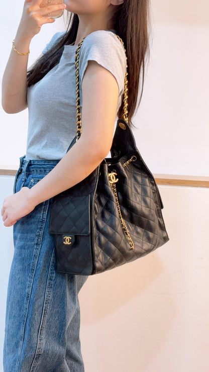 Chanel Black Caviar Medium 25 Hobo (GHW)