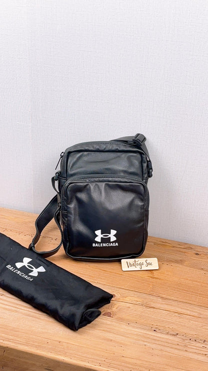 B x U. Armour Black Ltd Edn Crossbody Bag
