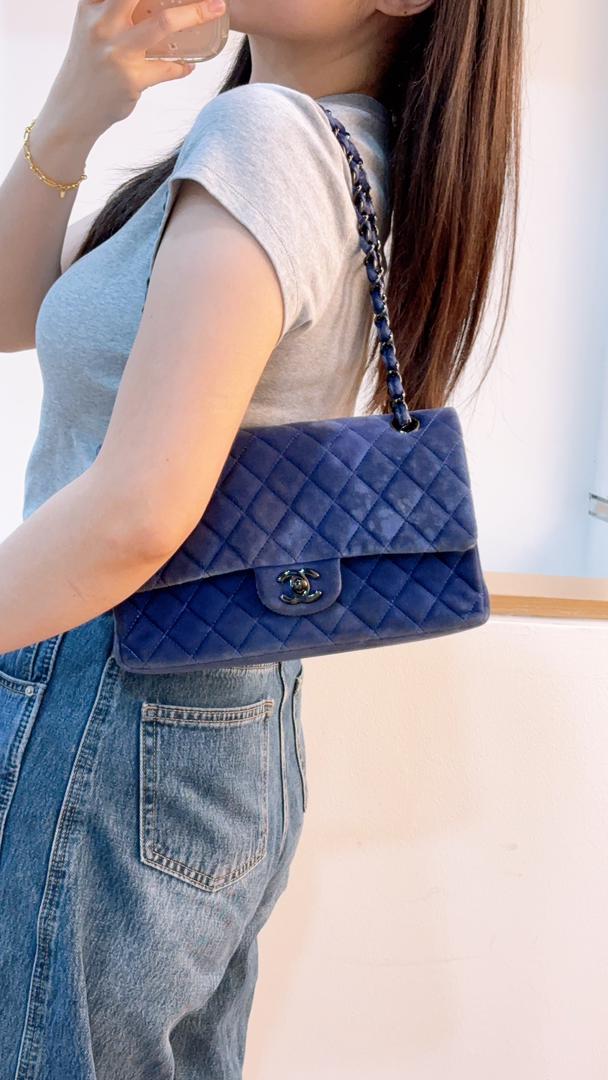 Chanel Blue Velvet Medium CF (BHW)