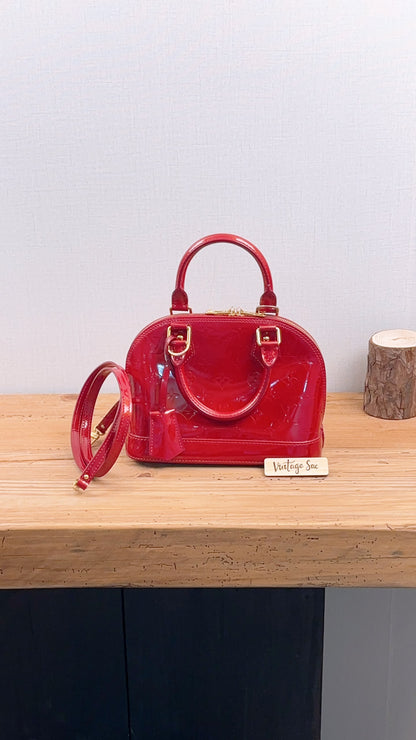 LV Red Vernis Alma BB