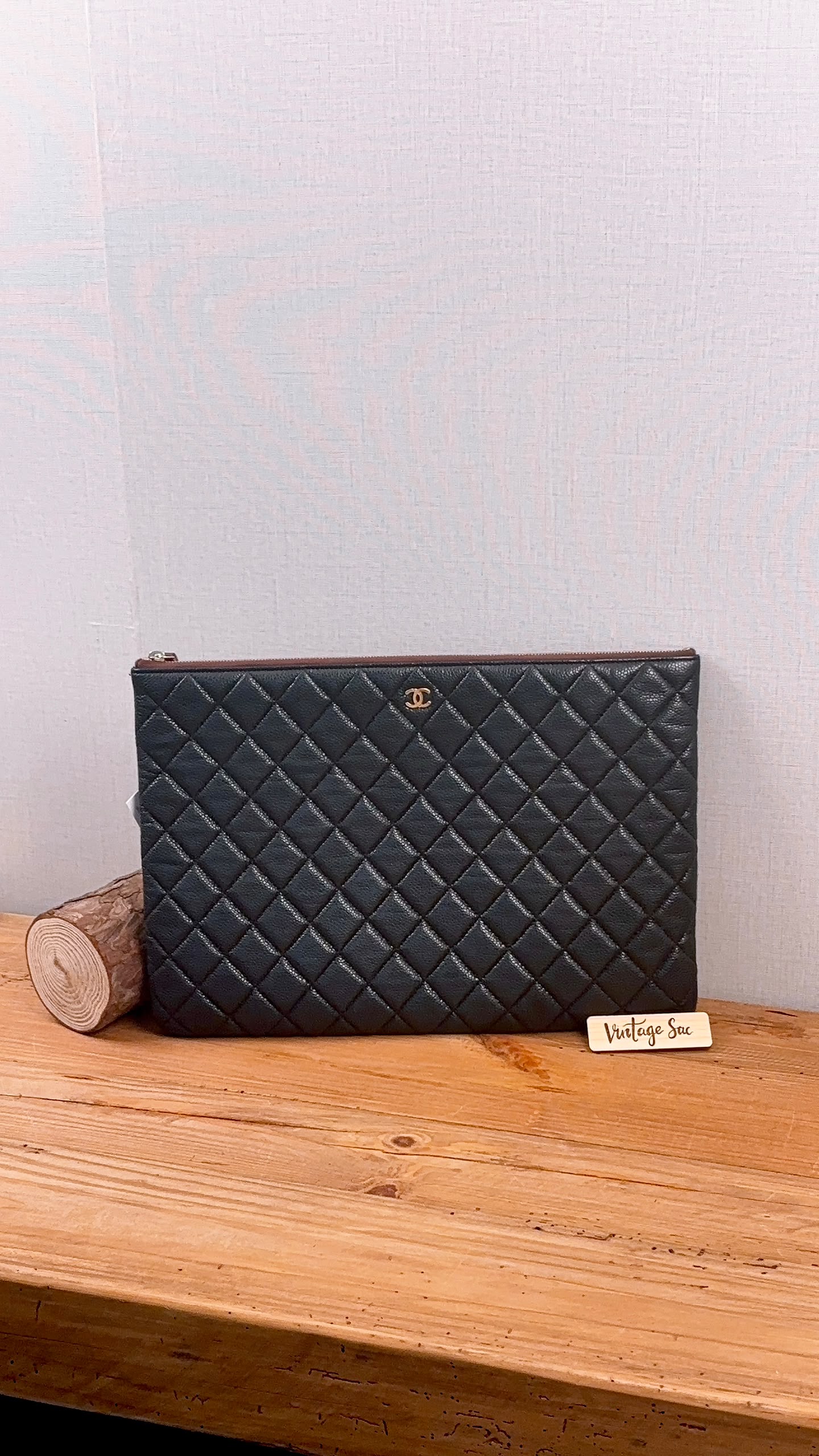 Chanel Black Caviar Large Ocase (GHW)