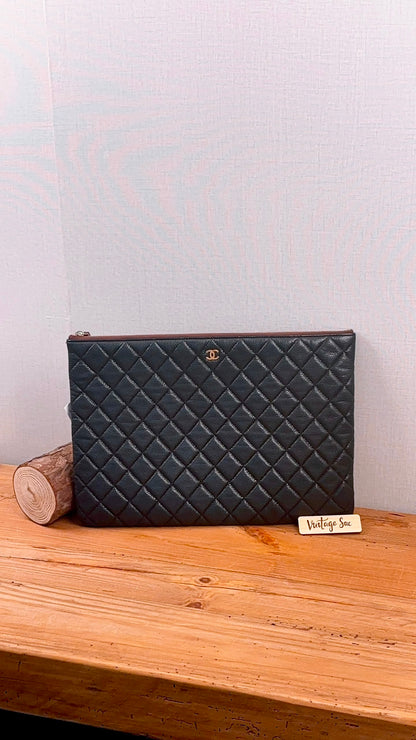Chanel Black Caviar Large Ocase (GHW)