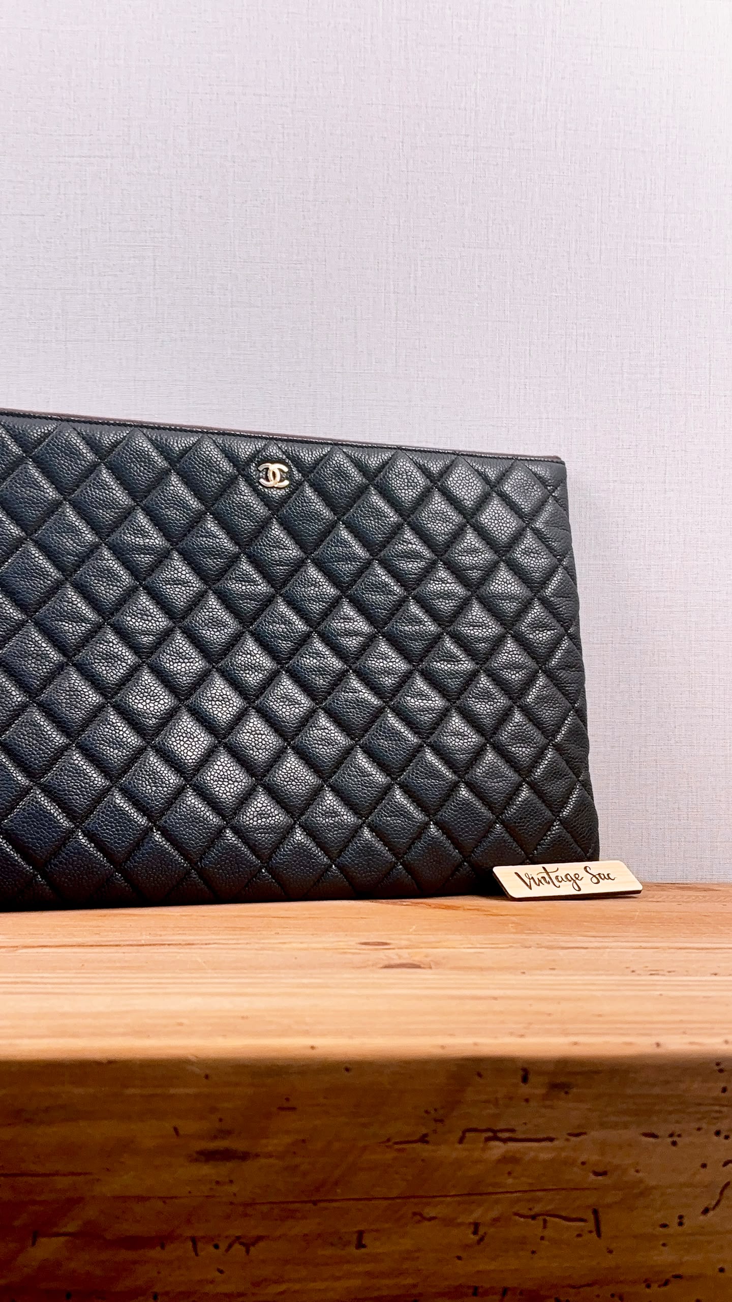 Chanel Black Caviar Large Ocase (GHW)