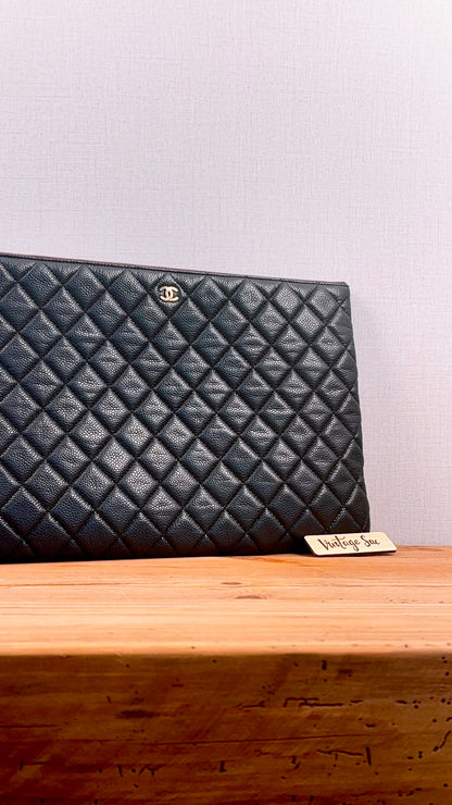 Chanel Black Caviar Large Ocase (GHW)