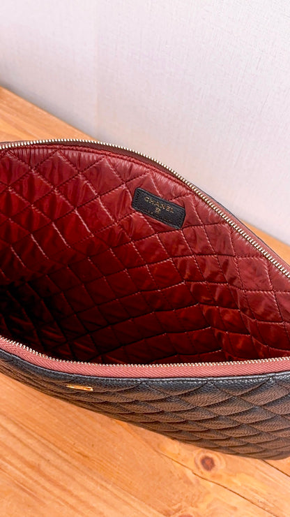 Chanel Black Caviar Large Ocase (GHW)