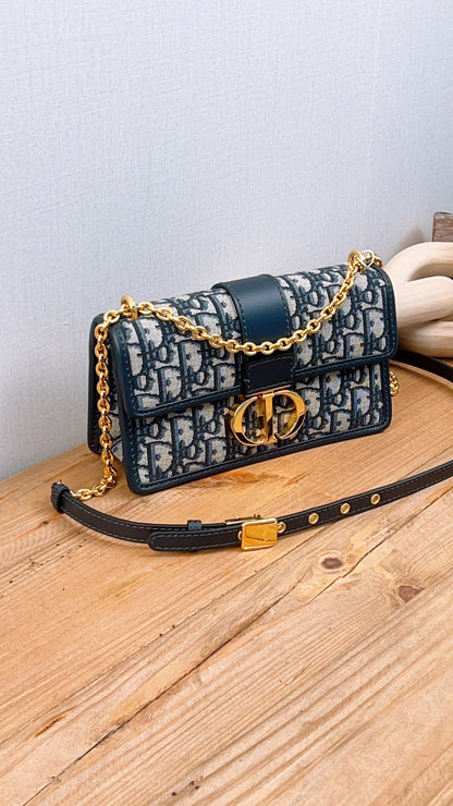 Dior Navy Oblique Montaigne 30 2-in-1 Pouch