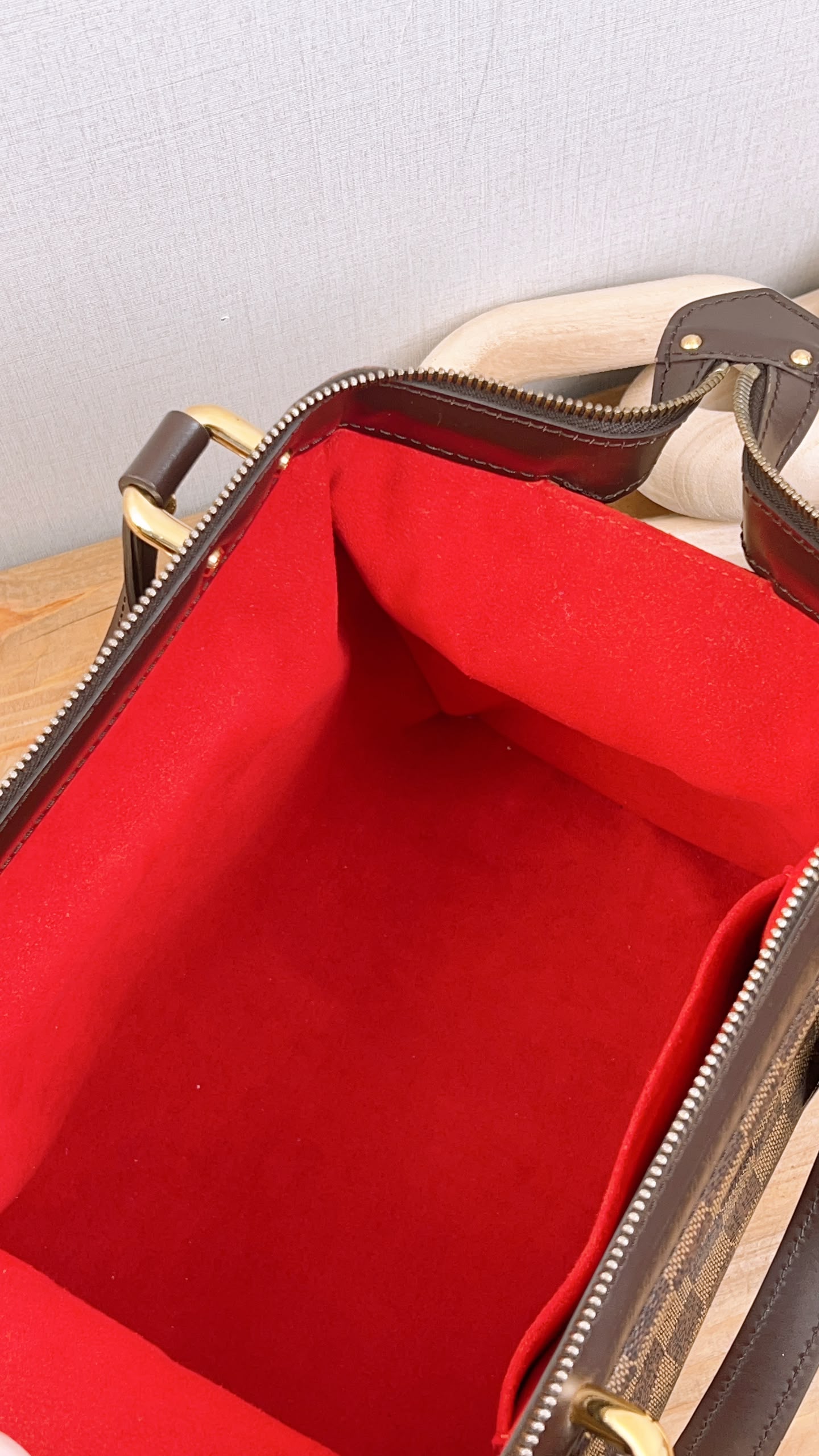 LV Damier Knightbridge Handbag