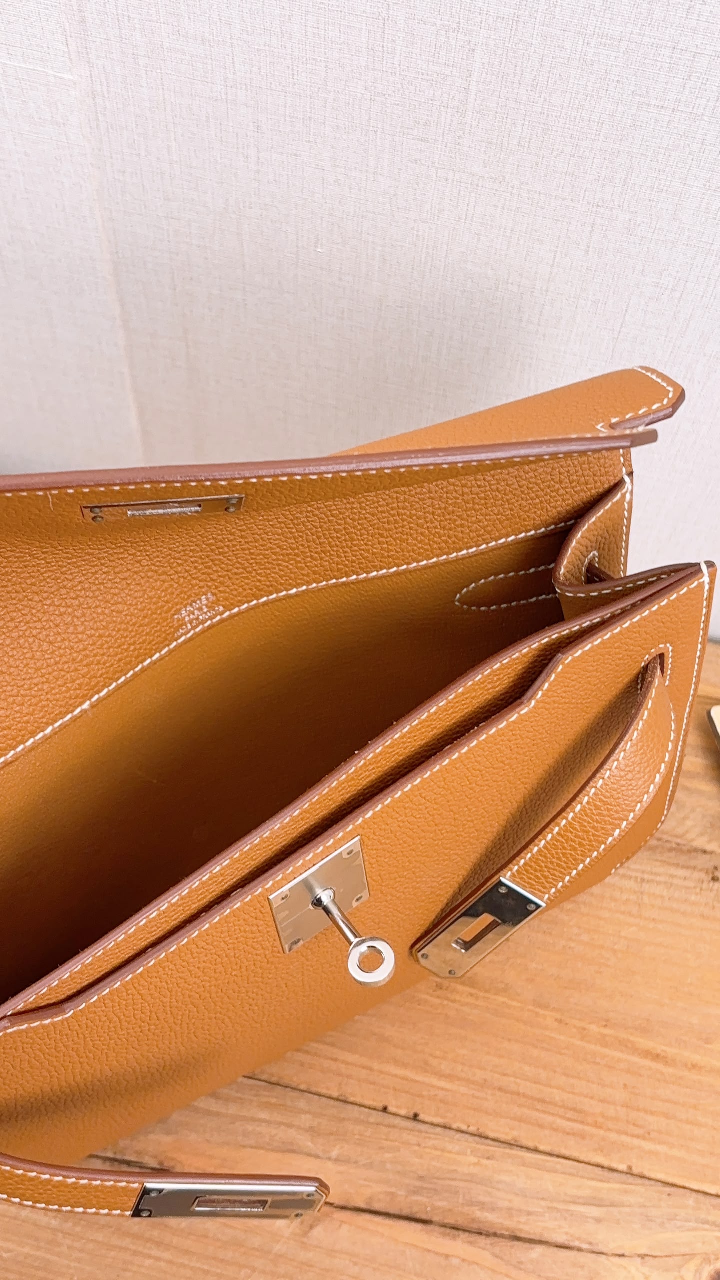 Hermes Gold Kelly Depeches 25 (PHW)