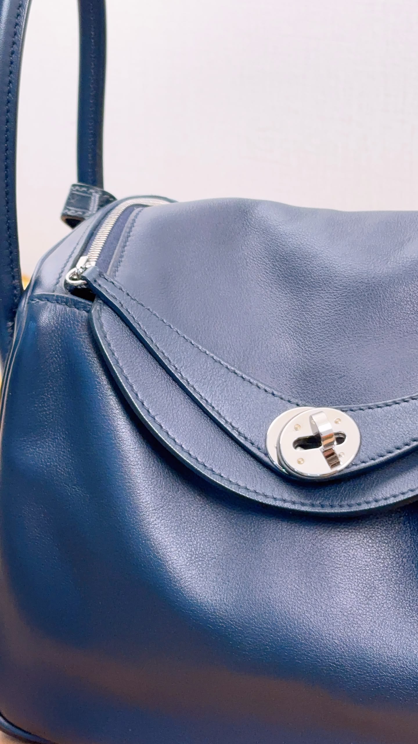 Hermes Bleu Nuit x Bleu Marine Lindy 26 (PHW)