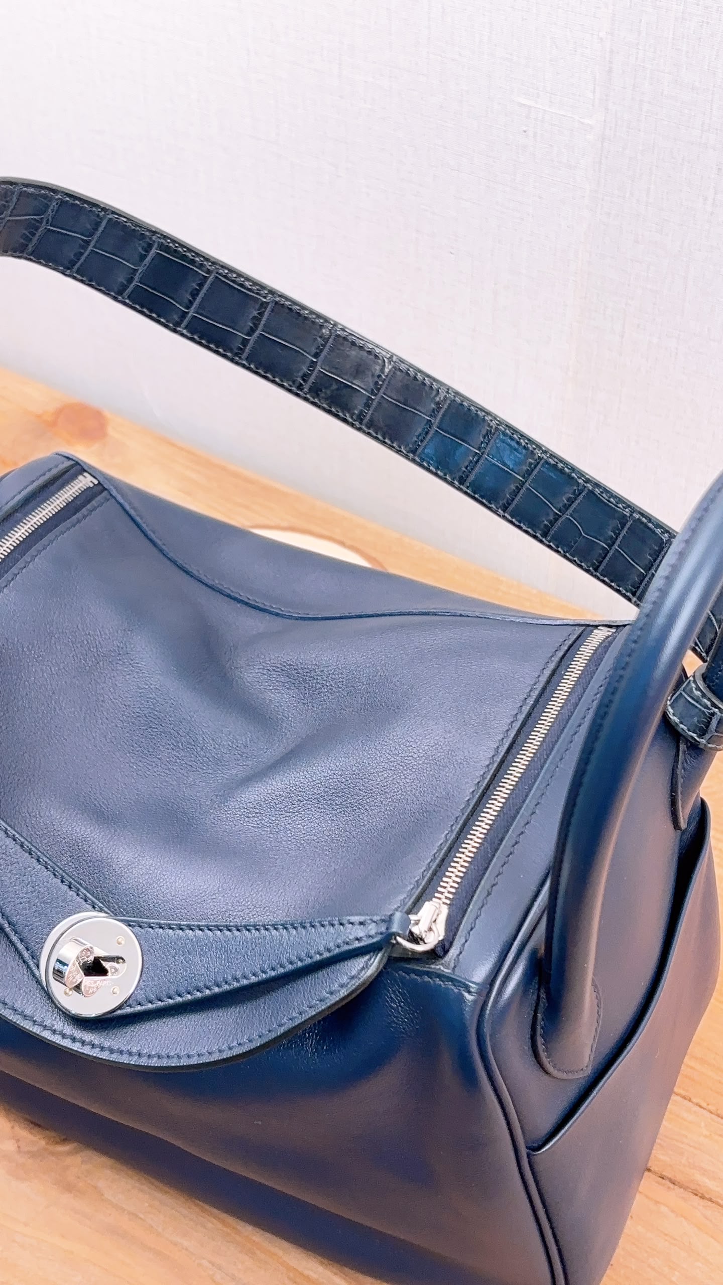 Hermes Bleu Nuit x Bleu Marine Lindy 26 (PHW)