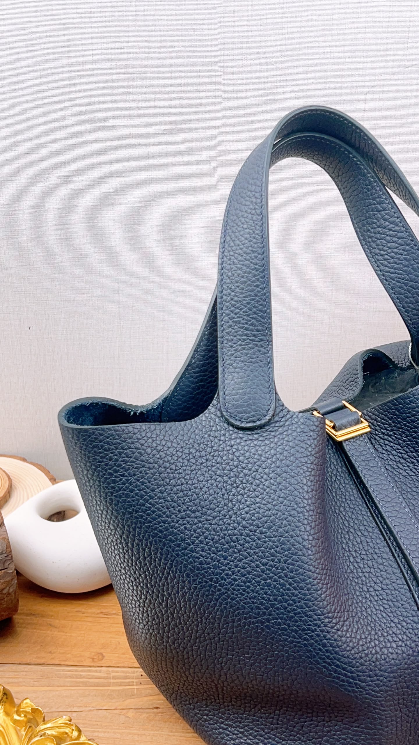 Hermes Bleu Nuit Picotin 22 (GHW)