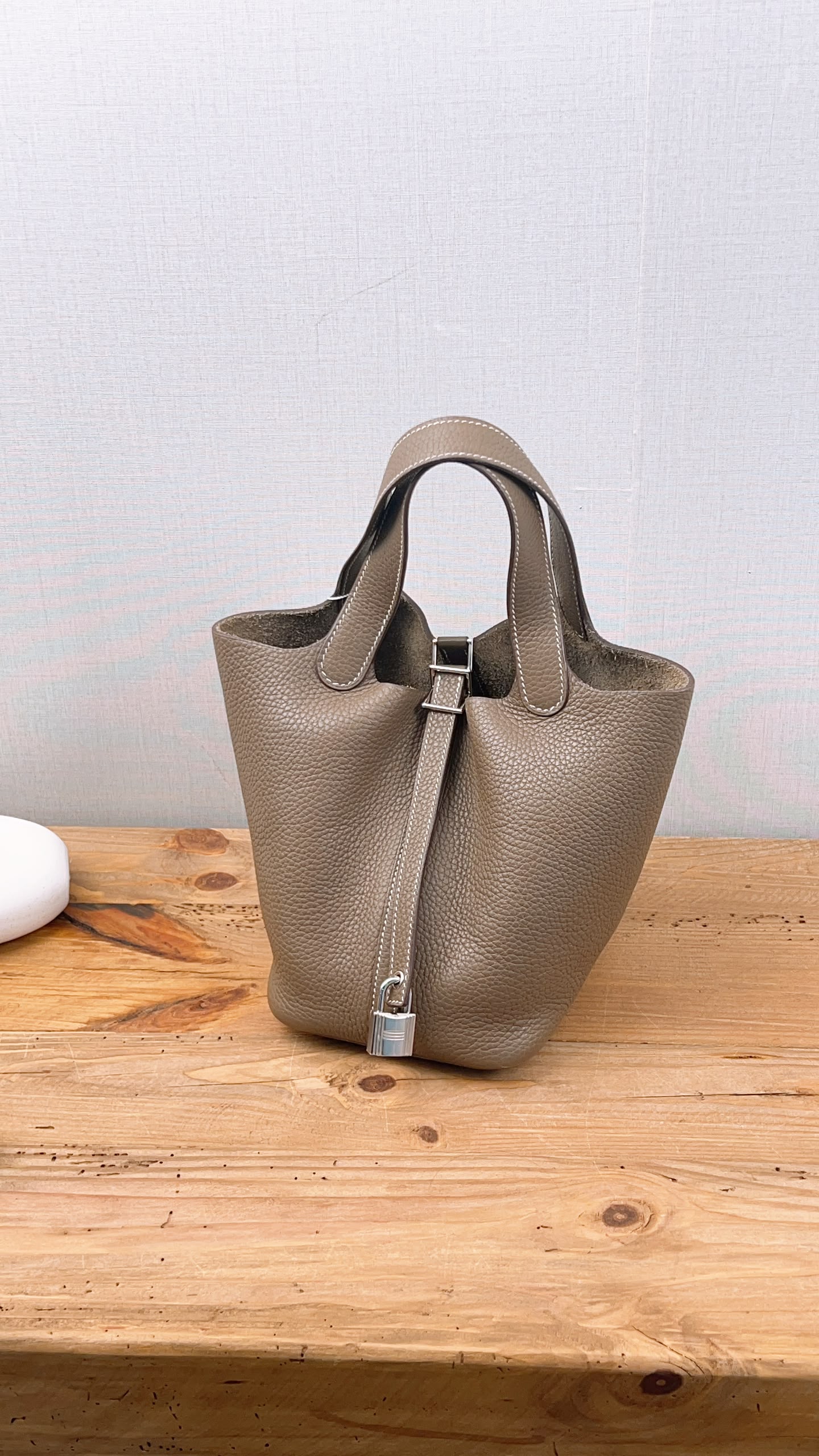 Hermes Etoupe Picotin 18 (PHW)