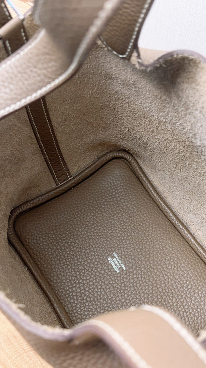Hermes Etoupe Picotin 18 (PHW)